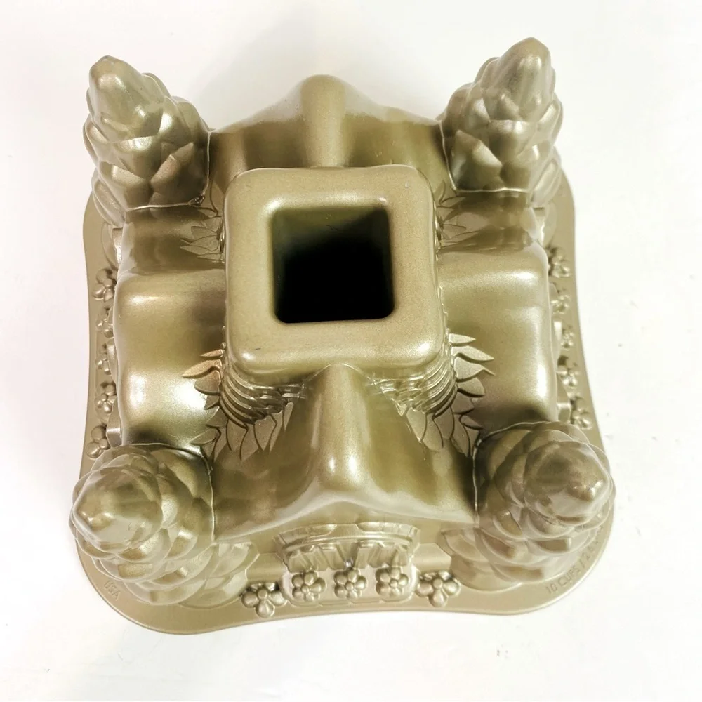 Nordic Ware Fairytale Hansel And Gretel Cottage Bundt Pan